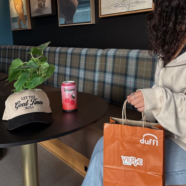 We are so excited to announce our collab with @dufflboise for VERVE WEEK!!! 🤩🎉

Starting today-Saturday, score 15% off your DUFFL order when you use code VERVEWEEK 🛒🙌

And remember…”THEY COME FAST!” So grab your snacks, snag the swag, start living YOUR BEST DAMN LIFE and don’t sleep on this deal 🤝🎉🍾

#VERVEBoise #boisestate #studenthousing #apartment #collab