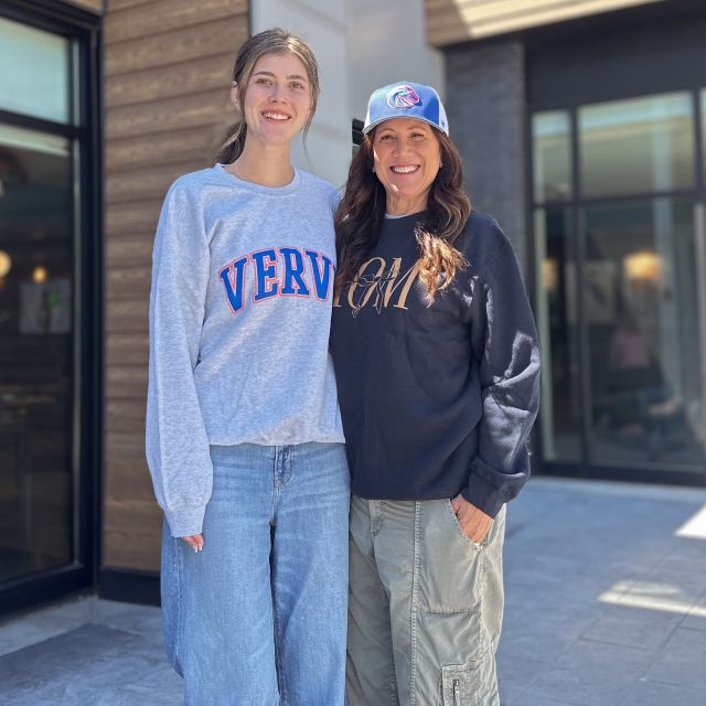 Nothing beats seeing the pride and joy on your parents faces as you move into your new home away from home 🥹🤧

We’re so excited you chose VERVE and can’t wait for an amazing year ahead.

#VERVEBoise #boisestate #studenthousing #summer #apartment #homeawayfromhome #welcomehome