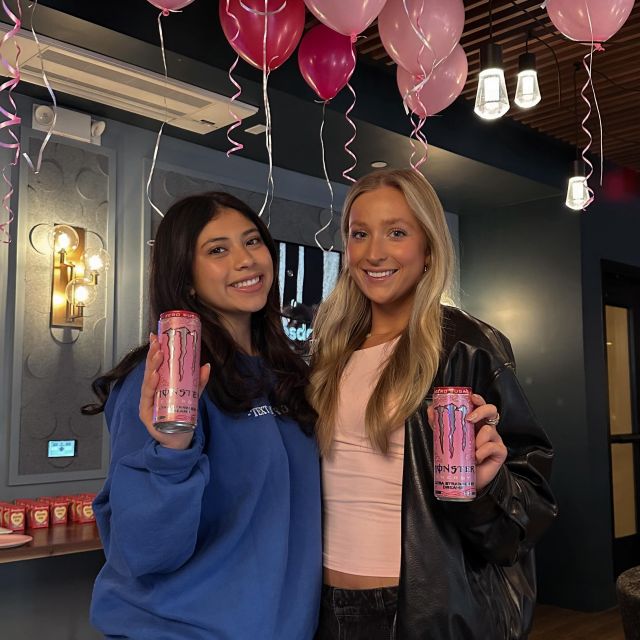 It was such a vibe at our open house 🙌🤩

From cute piercings to meeting all of you, the energy was unmatched. Thanks to everyone who came out and made it fun 😇🥳

Still in need of housing for fall? We still have availability although limited. Come tour the space, see the amenities and secure your spot before we are sold out! 🏡😇☺️

#VERVEBoise #boisestate #studenthousing #apartment