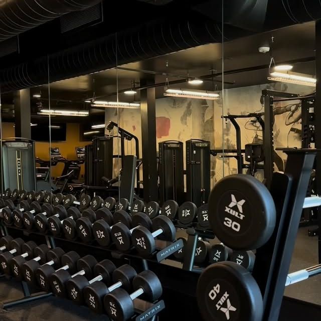 Well...ya coming?
If you haven’t booked a tour yet, consider this your golden ticket! 🎫 

Don’t wait! Hop aboard and start the journey to securing your new home 🏠🤩

#VERVEBoise #boisestate #studenthousing #apartment #polarexpress #tour