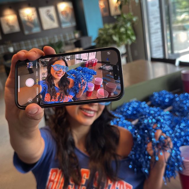 Happy game day Broncos!!!! 🎉🥳 Time to bring the energy, rep the blue and orange and cheer loud for Boise State. Let’s ride!!! 🐎🧡

#VERVEBoise #boisestate #studenthousing #summer #apartment #gameday #bleedblue #bronconation