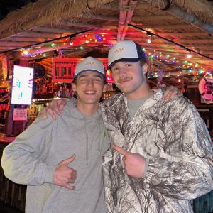 Live with your best friend AND save money? Yeah… it doesn’t get better than this!! 🤩💰

our 2-bedroom floor plans are the ultimate duo move: perfect for sharing vibes, and still having your own space to do your thing. more space, more privacy, less stress.

and for a limited time only…secure your spot and save $600 when you sign a lease.

but keep it real… availability is VERY limited and these won’t last. Don’t be the one watching everyone else move in 🙃👀

secure yours today before it’s gone!! 🤝💸

#VERVEBoise #boisestate #studenthousing #apartment