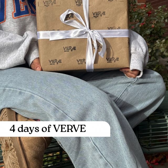 It’s the most wonderful time for a giveaway!!! 🎉🎄

We’re kicking off 4 Days of VERVE starting December 15

4 days. 4 gifts. Endless chances to win. 

Want a head start? Tag two friend below and tell us what you’re favorite gift you’ve ever received is 🎁 🤩

Once we reach 50 comments we will reveal what we will be giving away each day 😉🙌

Ready, set, VERVE.

#VERVEBoise #boisestate #studenthousing #apartment  #Christmas #happyholidays #entertowin