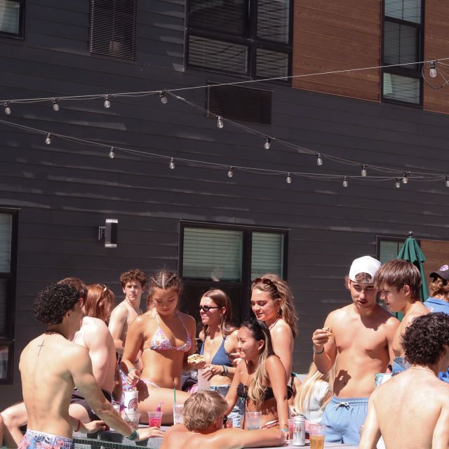 Your main character summer isn’t over yet!
😎☀️

The VERVE pool is open through October 16, so there’s still time for pool days, tan lines, and pretending you don’t have anywhere else to be.

The clock is ticking. Go make those last pool days count!!🌊

#VERVEBoise #boisestate #studenthousing #apartment